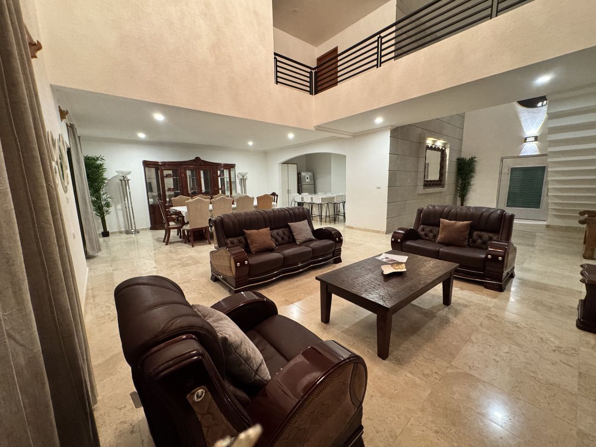 4 de 18: Sala y comedor