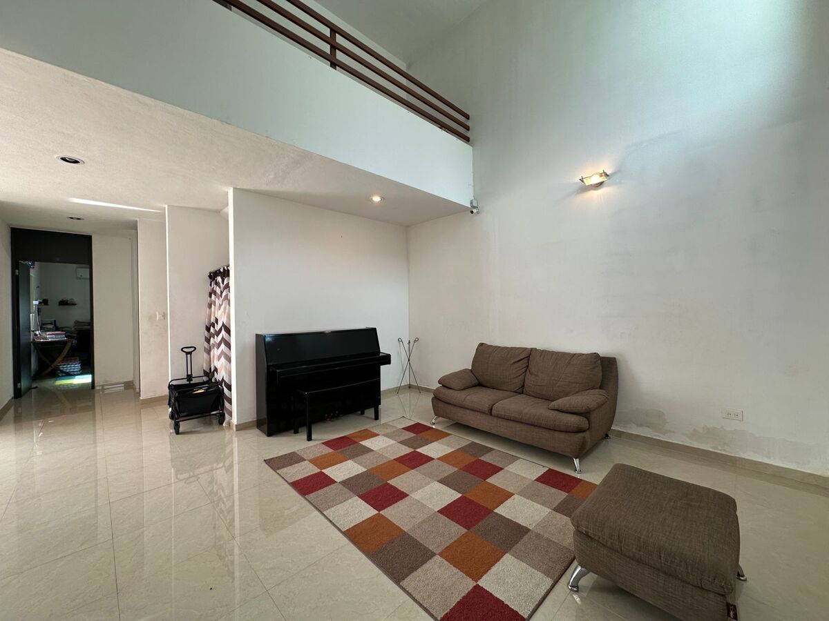 3 of 11: Sala doble altura