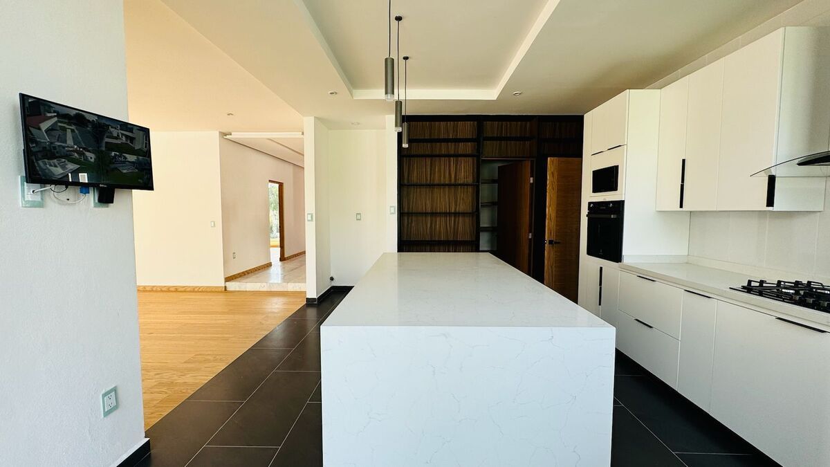 5 of 21: COCINA