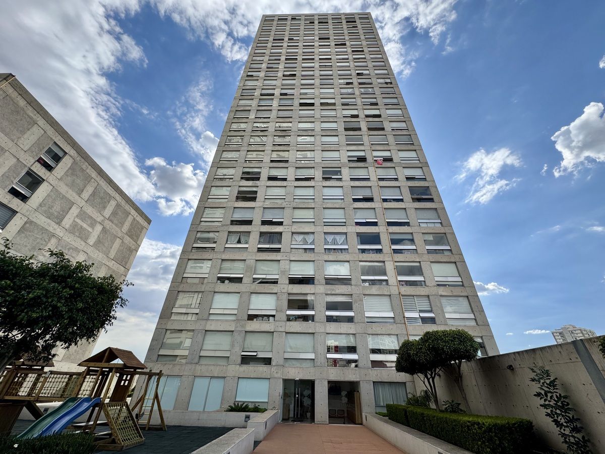 26 of 35: FACHADA EDIFICIO