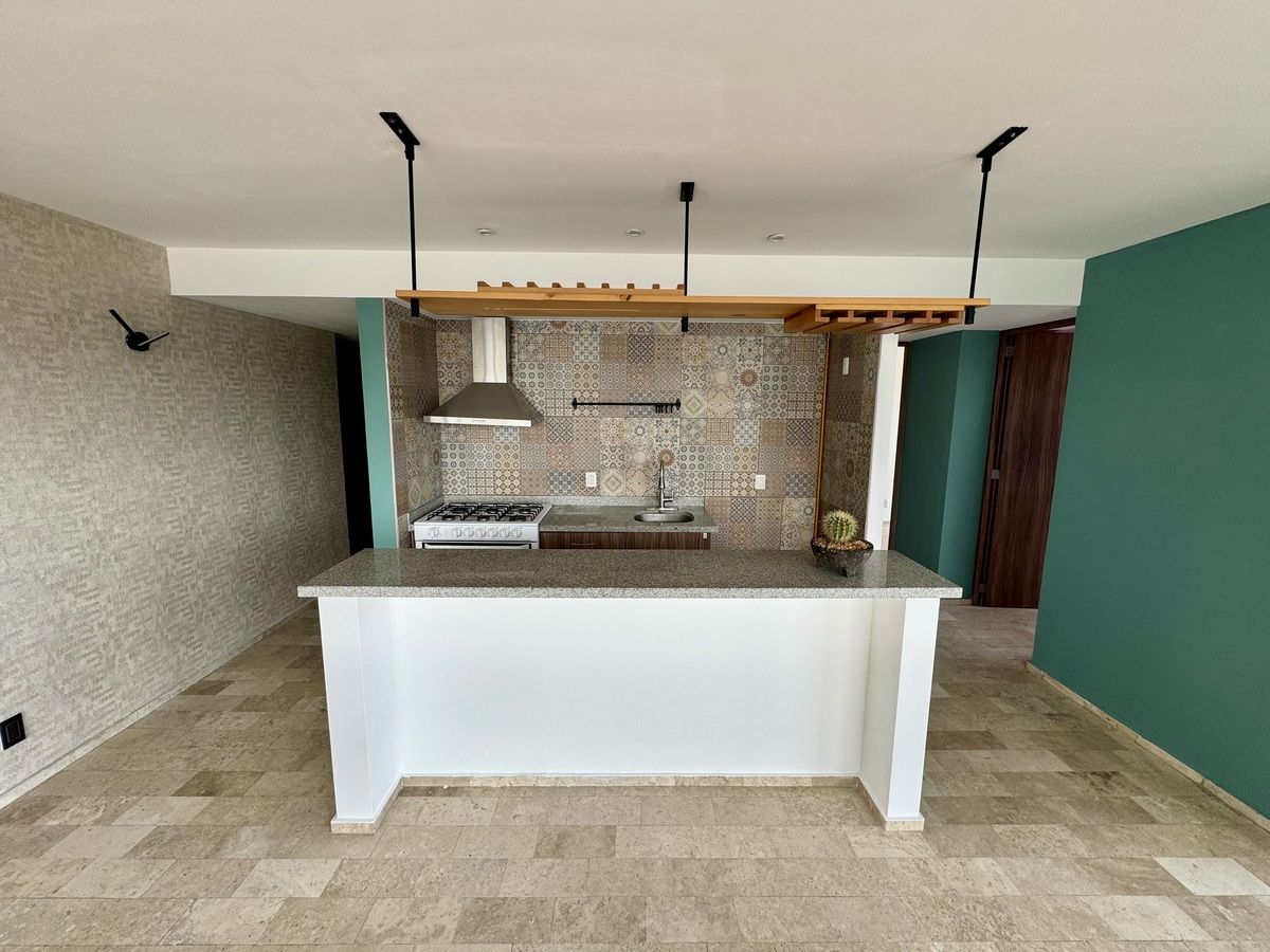 8 of 35: COCINA
