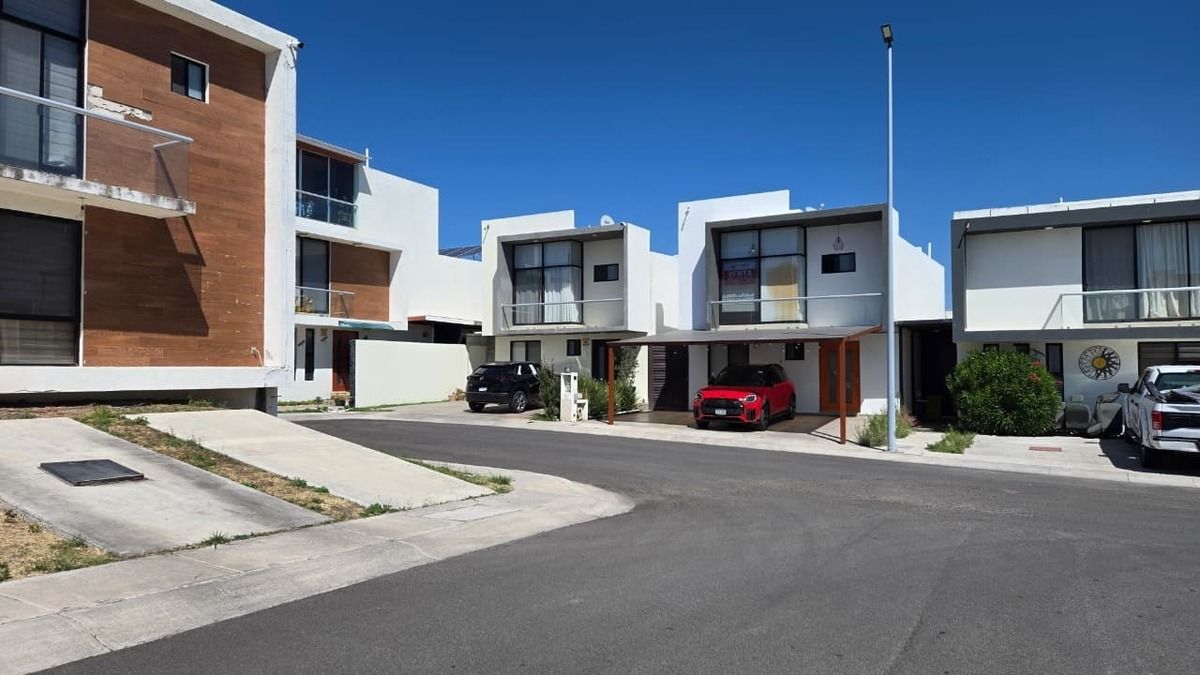 2 de 18: CONDOMINIO