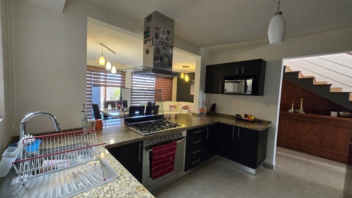 4 de 16: COCINA INTEGRAL