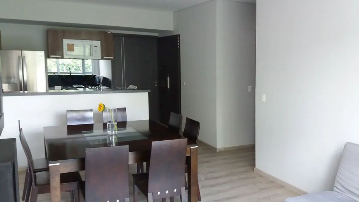 4 of 23: Sala comedor