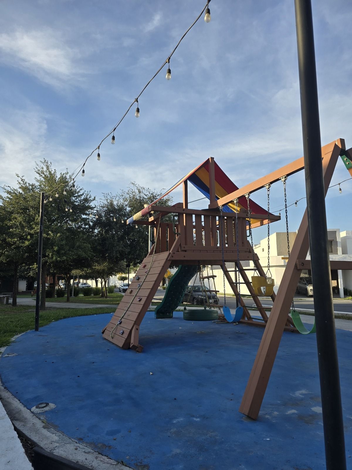 2 of 17: Juegos Infantiles