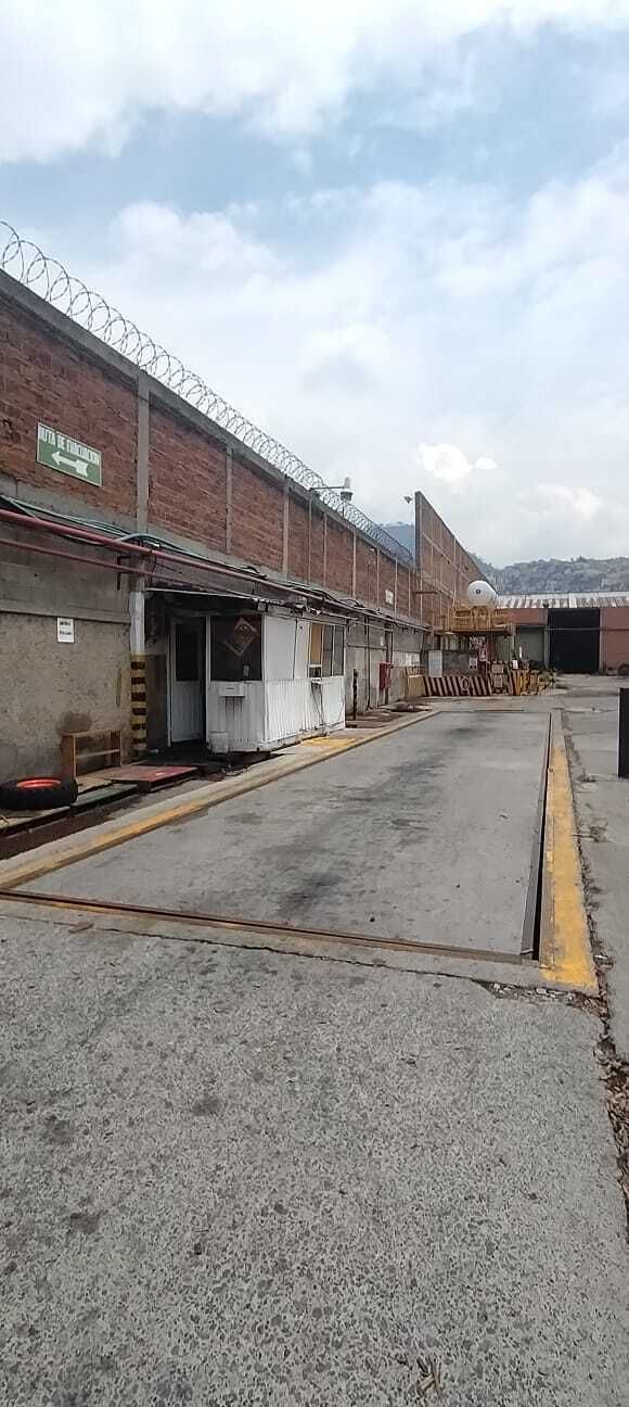 5 de 13: Báscula industrial.