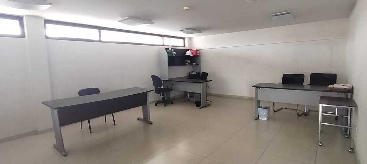 9 de 13: Oficinas.