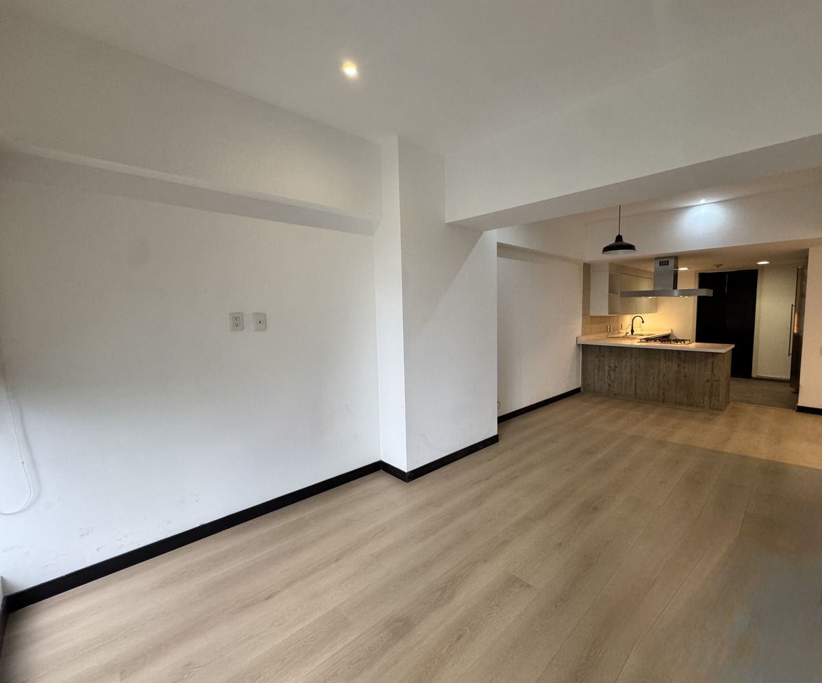 2 de 36: Sala comedor con cocina abierta