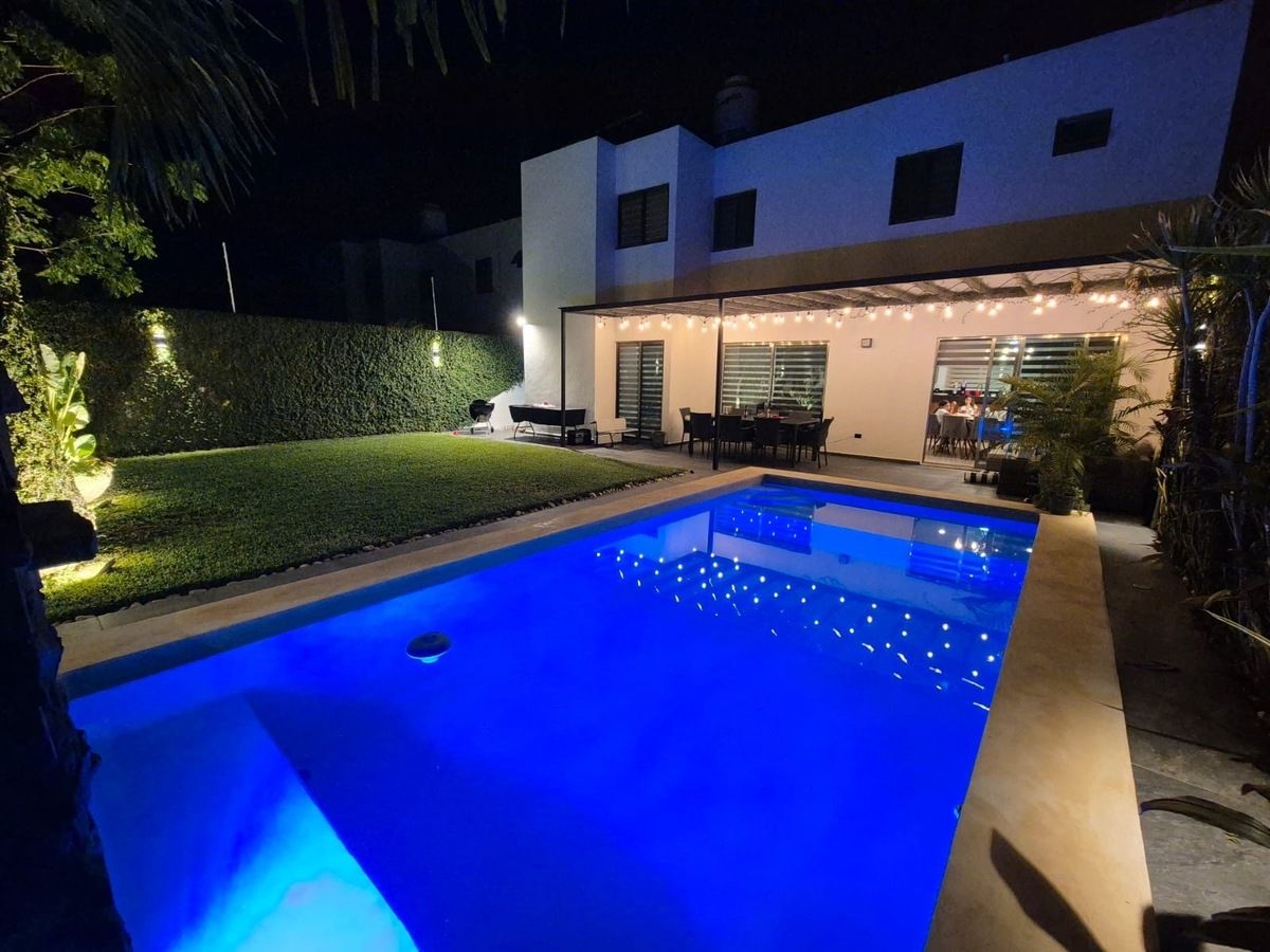 Impecable casa con cocina remodelada en Conkal