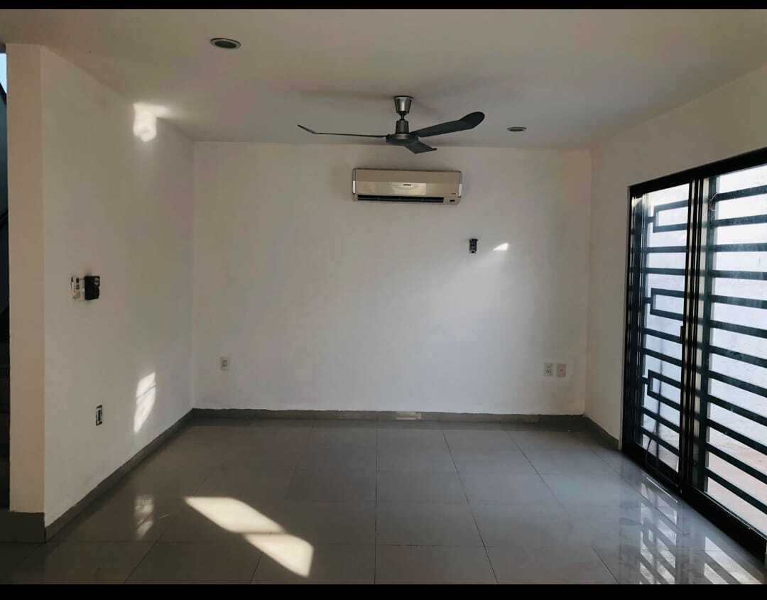 8 de 22: Sala