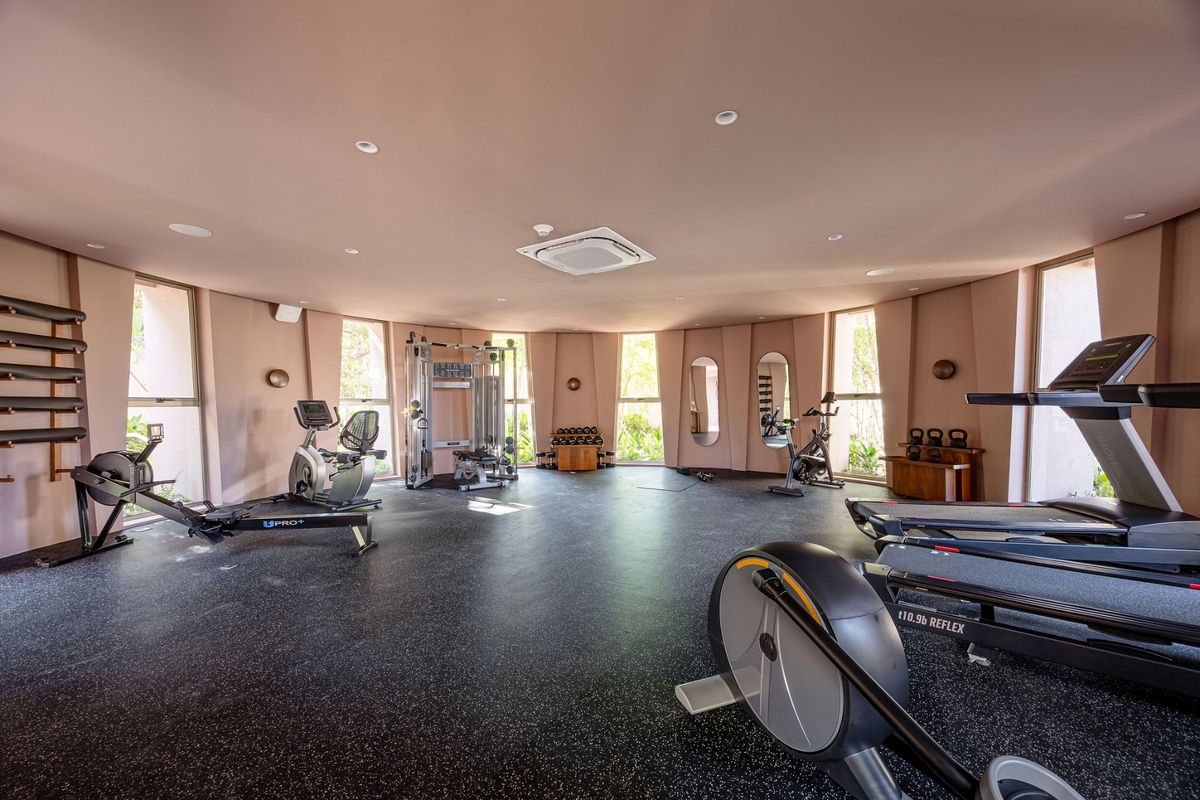 4 de 16: Gimnasio y centro de fitness de última generación