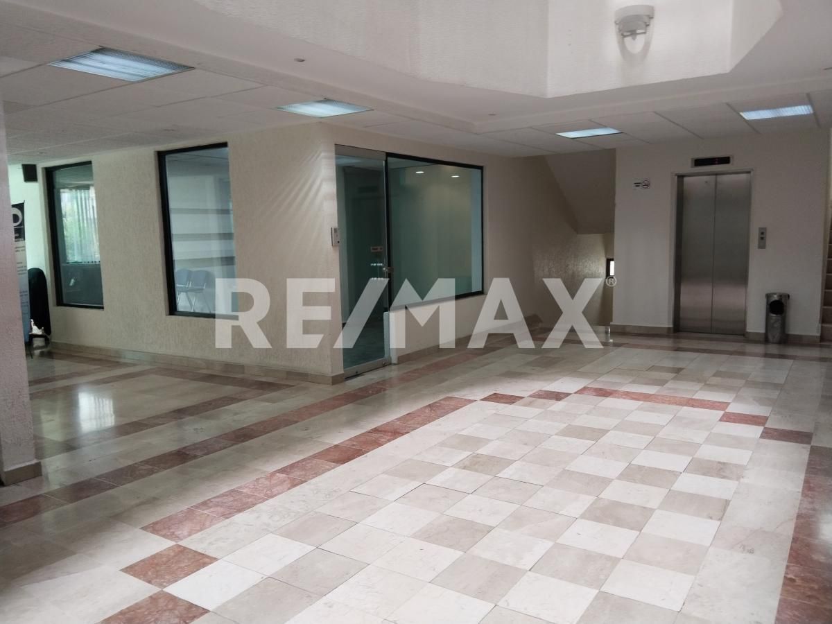3 of 20: Lobby