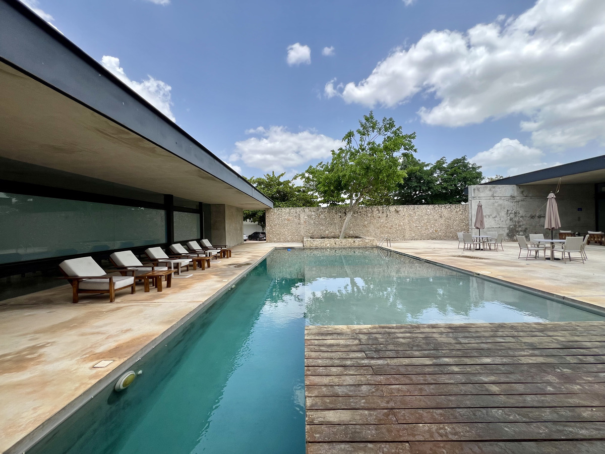 4 de 19: amenidad, Una de 4 piscinas