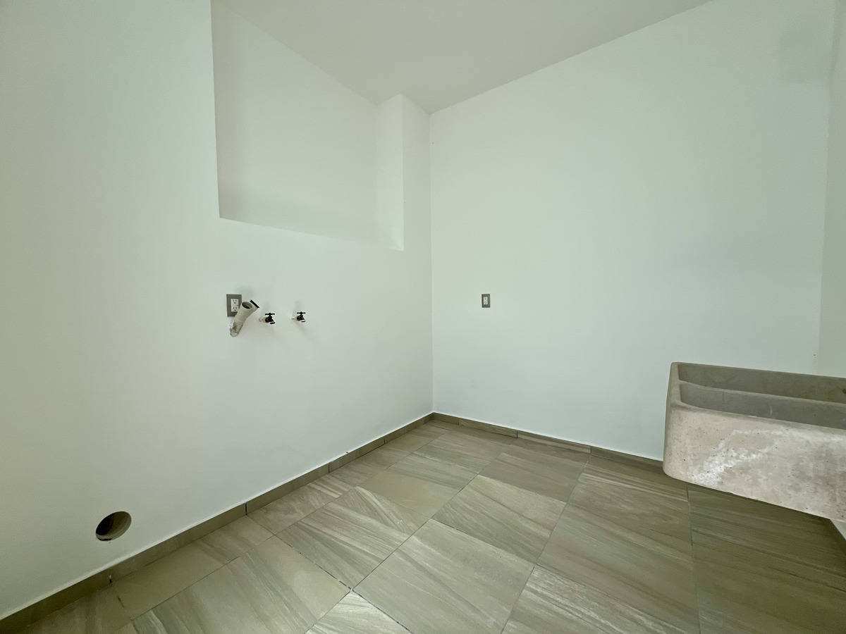 19 de 19: Cuarto de servicio