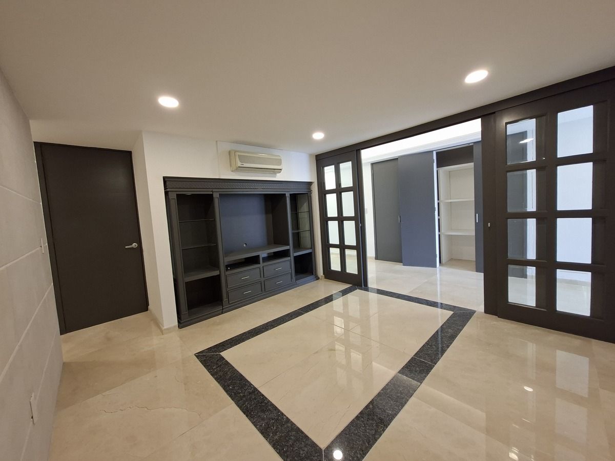 3 de 42: sala de tv