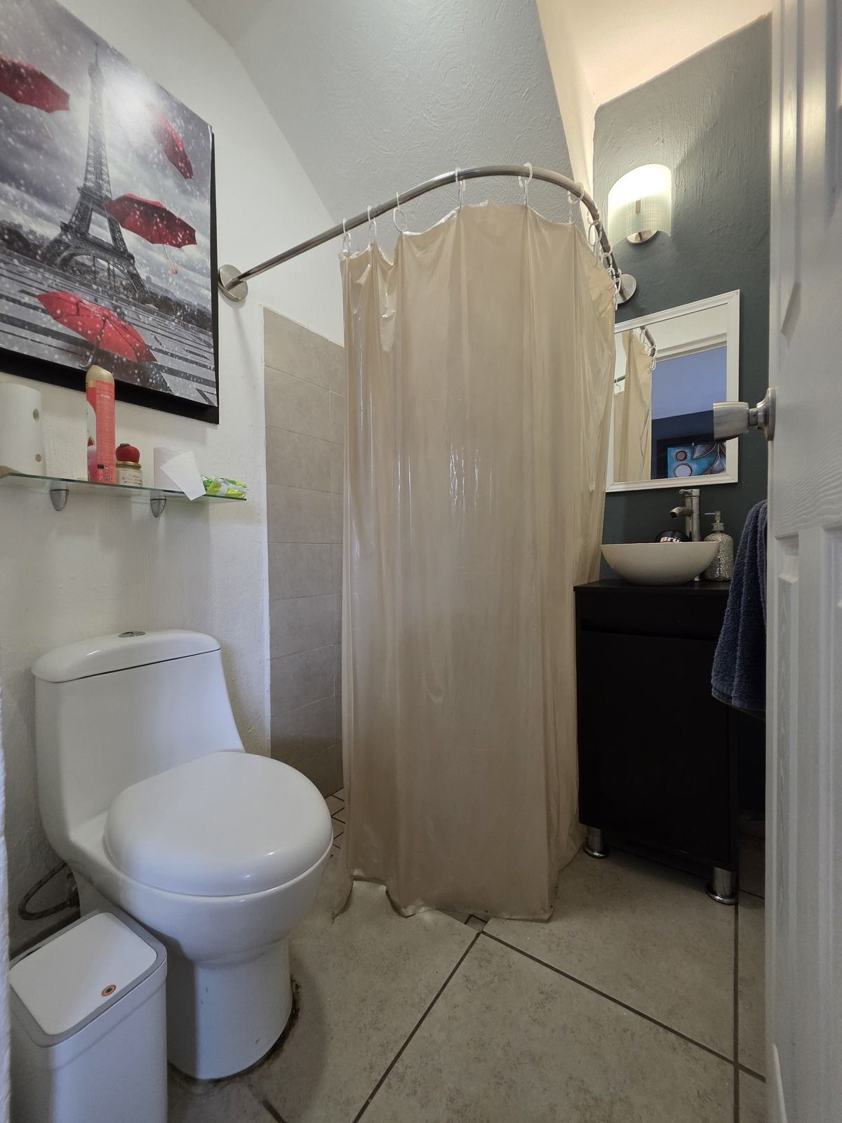 3 of 12: Baño planta baja