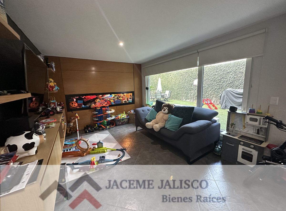 4 de 25