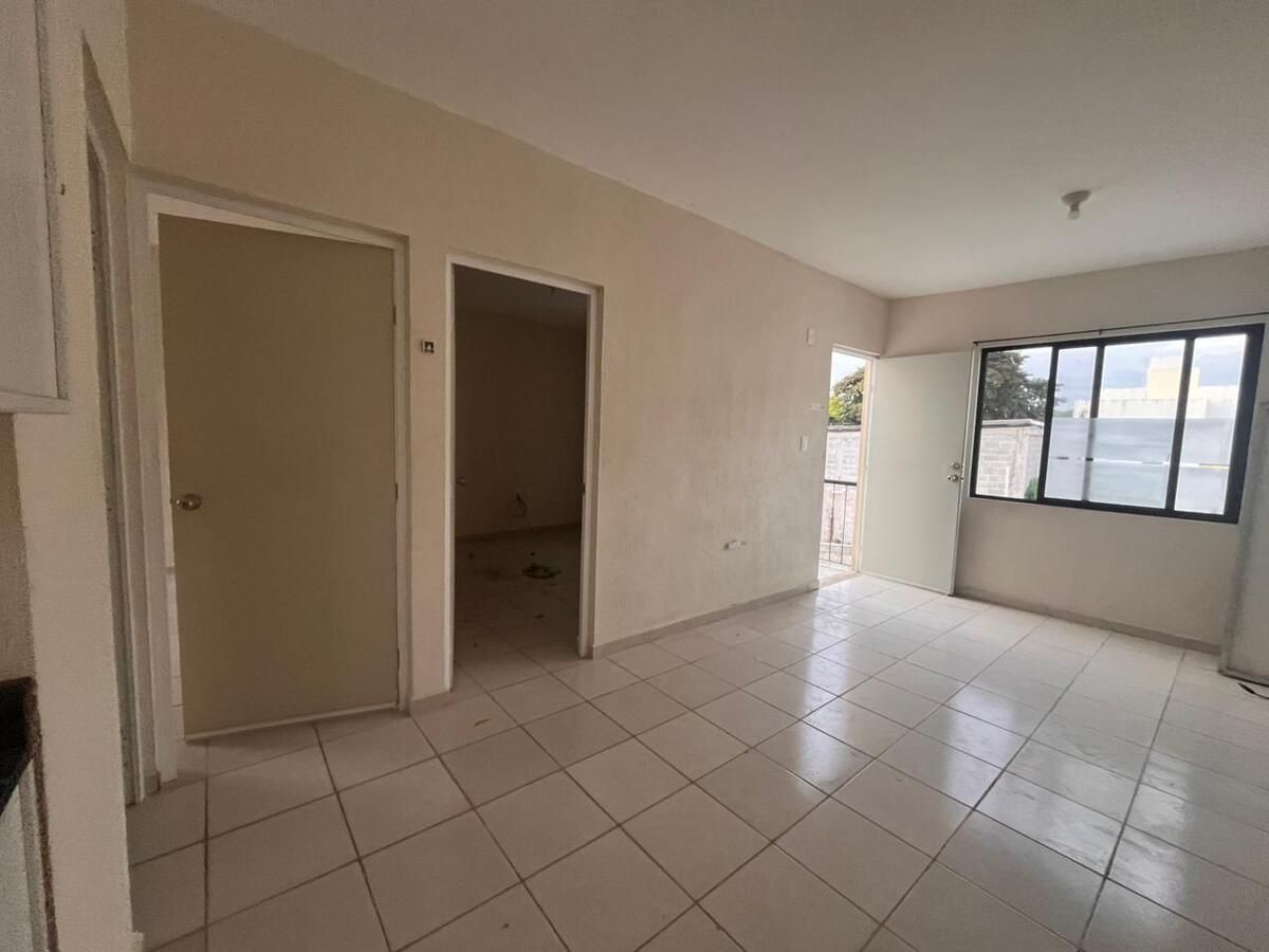 4 de 19: SALA COMEDOR