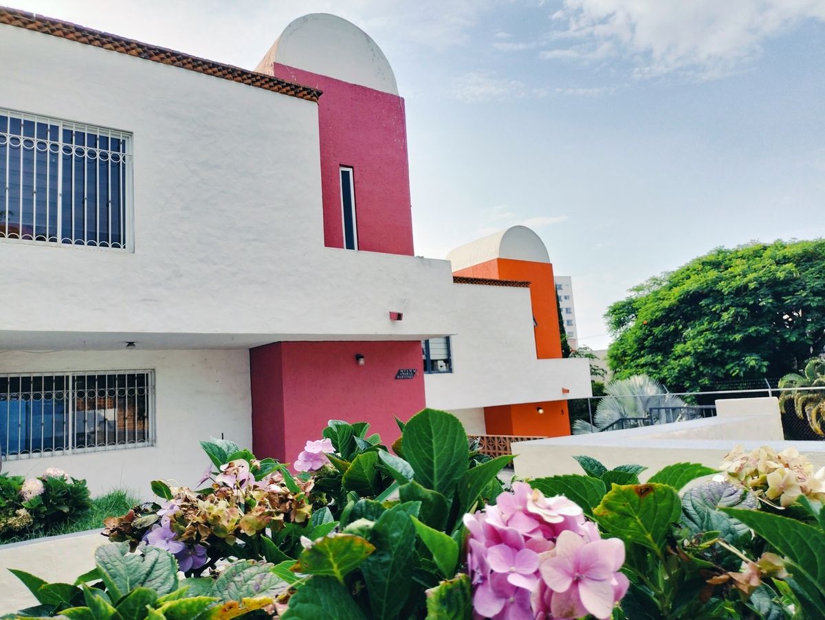 3 de 13: FACHADA DE LA CASA