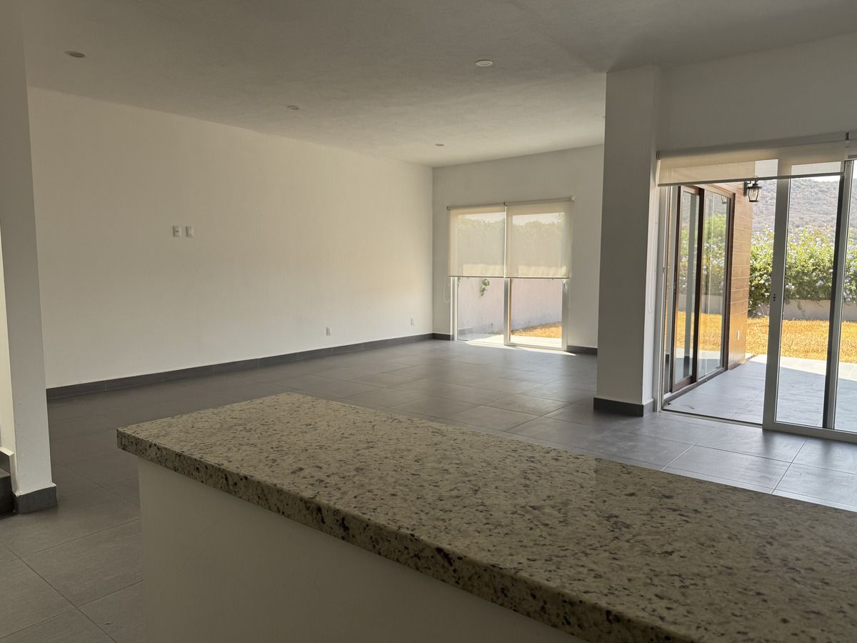 6 de 30: Vista desde la cocina