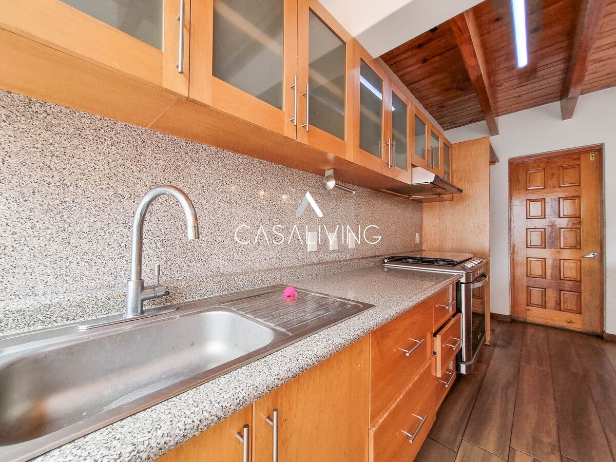3 of 16: Cocina