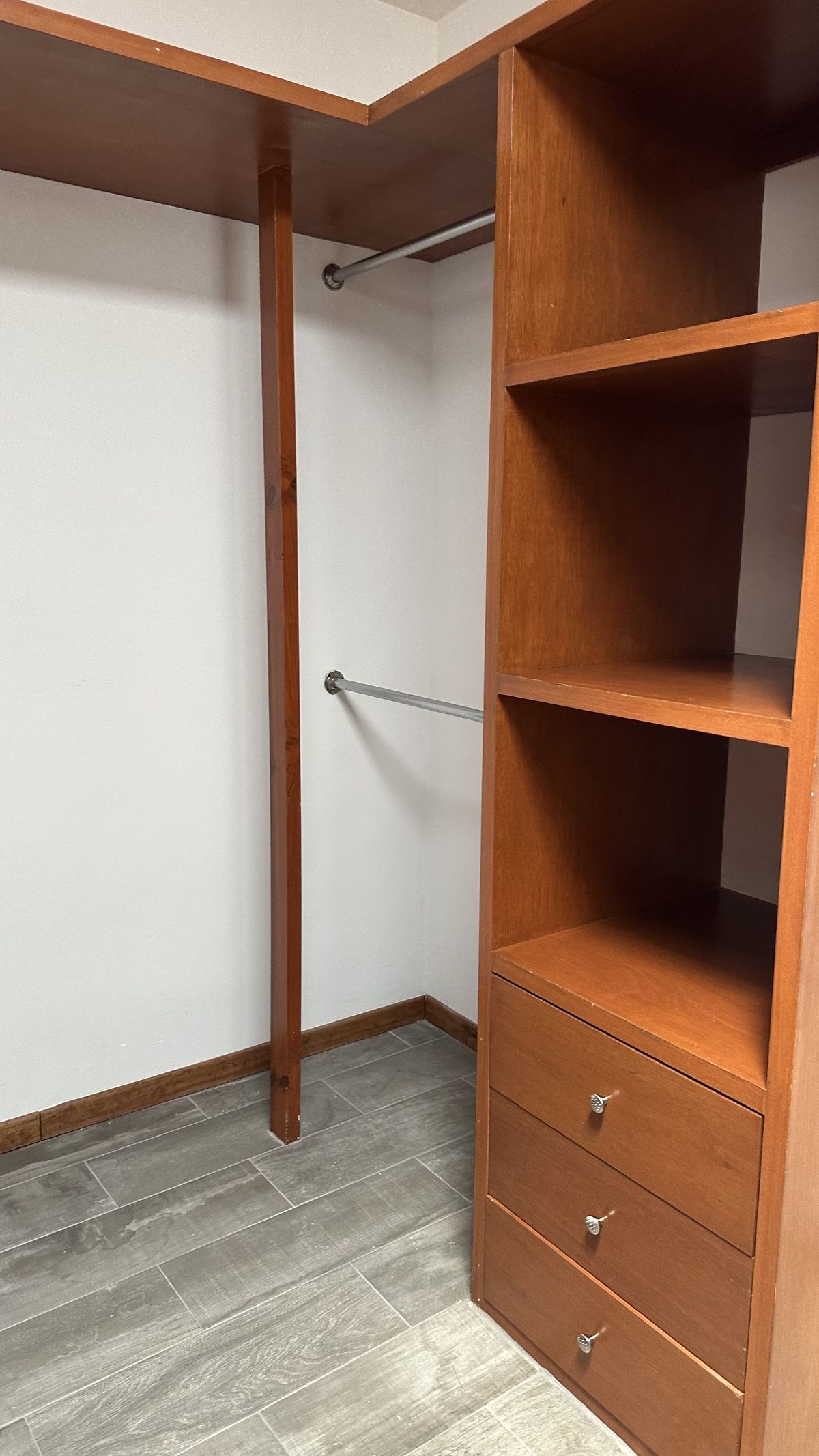 23 de 34: Closet