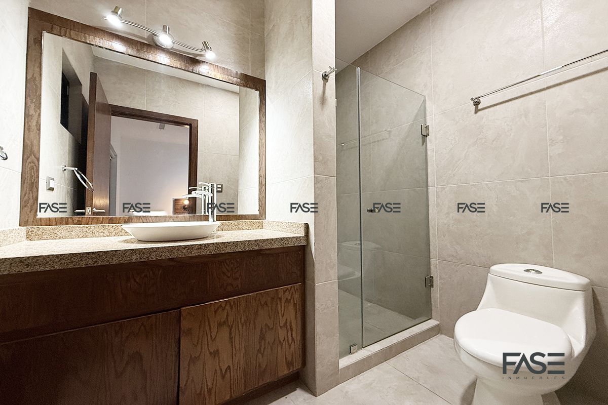 21 de 22: Baño recamara principal