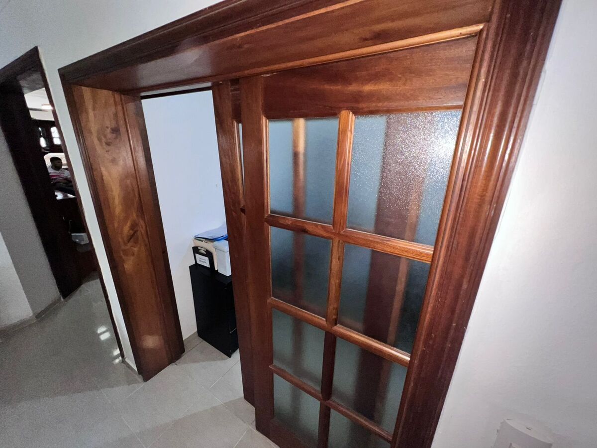 29 de 48: Family room o espacio para oficina