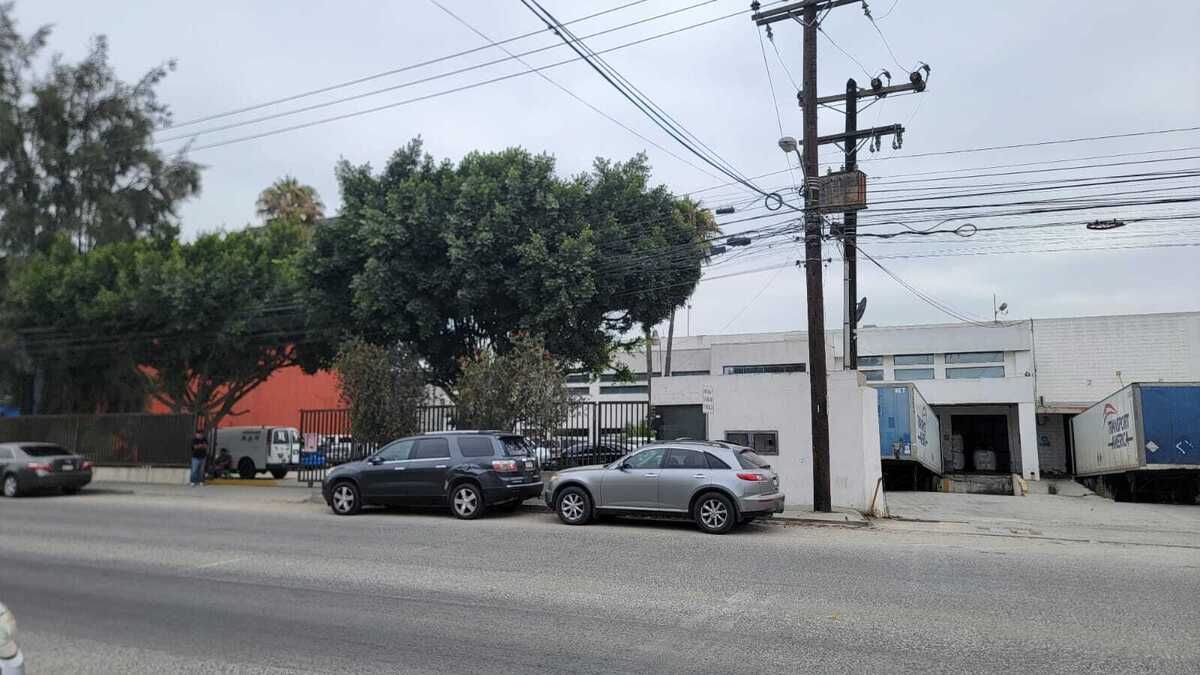 1 de 8: Fachada 1