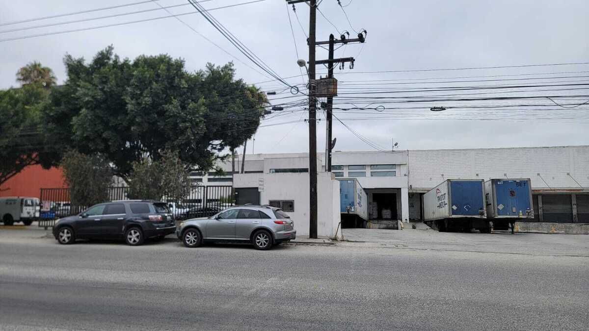 2 de 8: Fachada 2