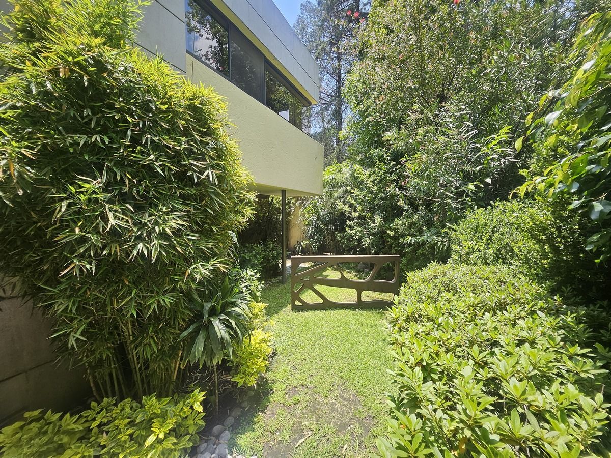 Casa en Venta en Bosque De Ombues con 4 Recámaras, 5 Baños y 1000 Metros Cuadrados