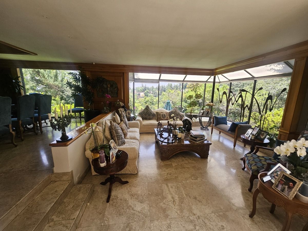 Casa en Venta en Bosque De Ombues con 4 Recámaras, 5 Baños y 1000 Metros Cuadrados