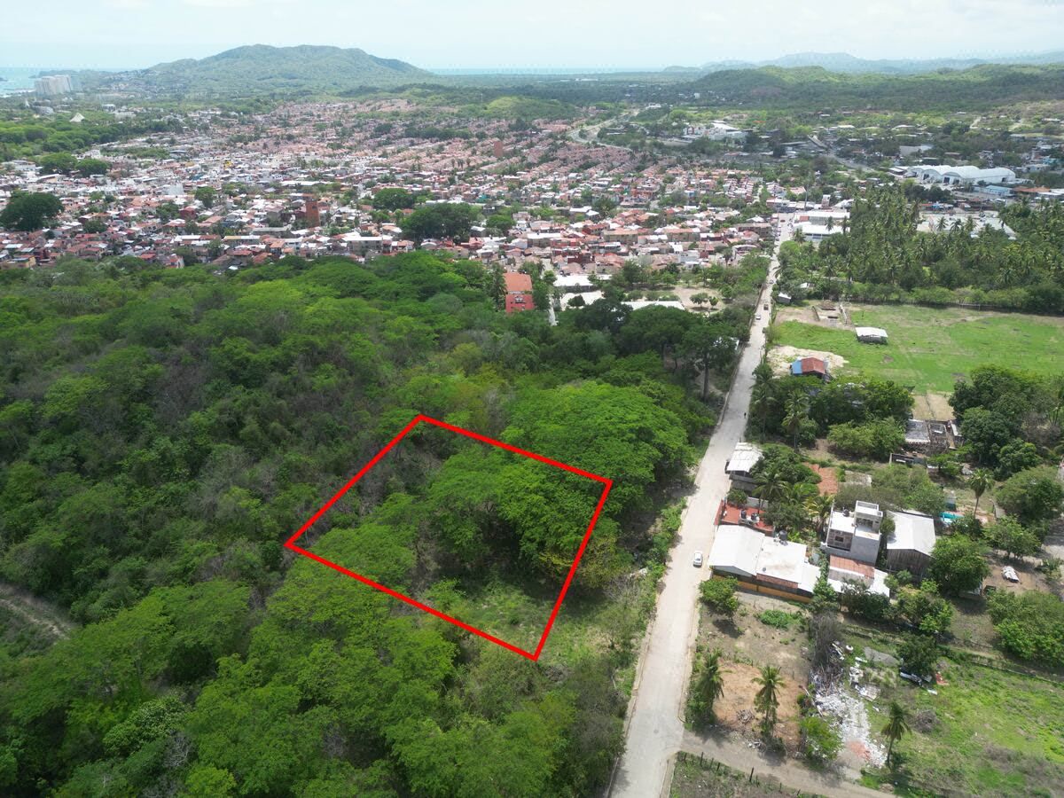 Terreno en Colonia La Puerta Zihuatanejo
