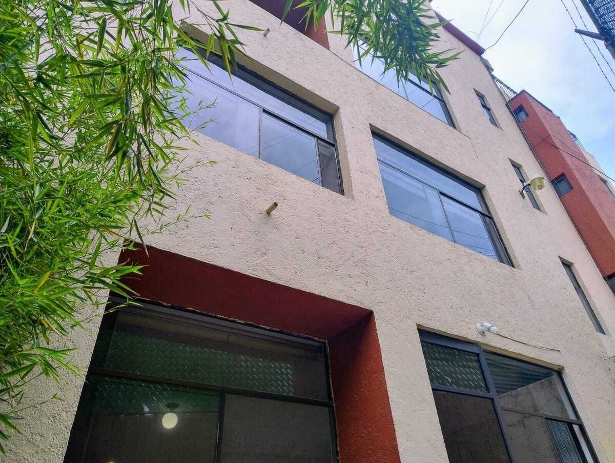 25 de 27: Patio trasero