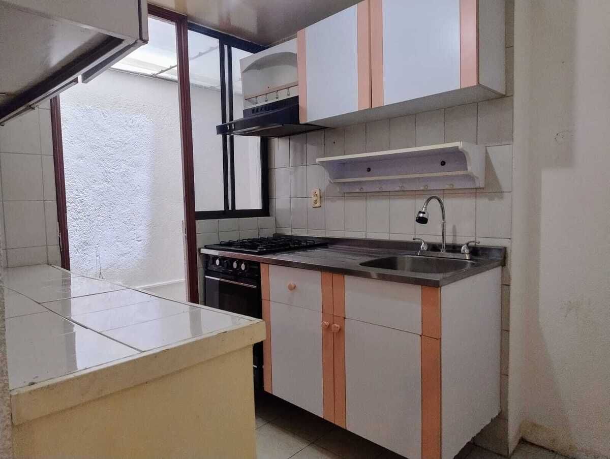 14 of 27: Cocina