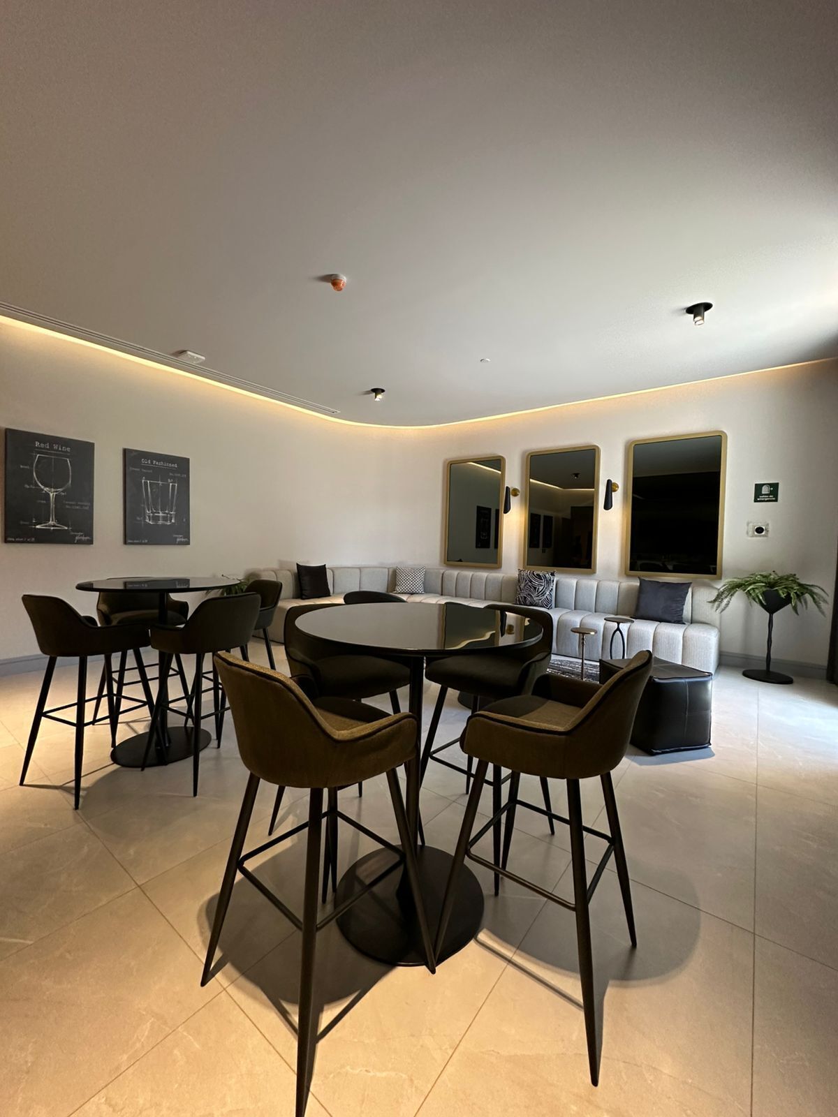 2 de 35: Salón de eventos