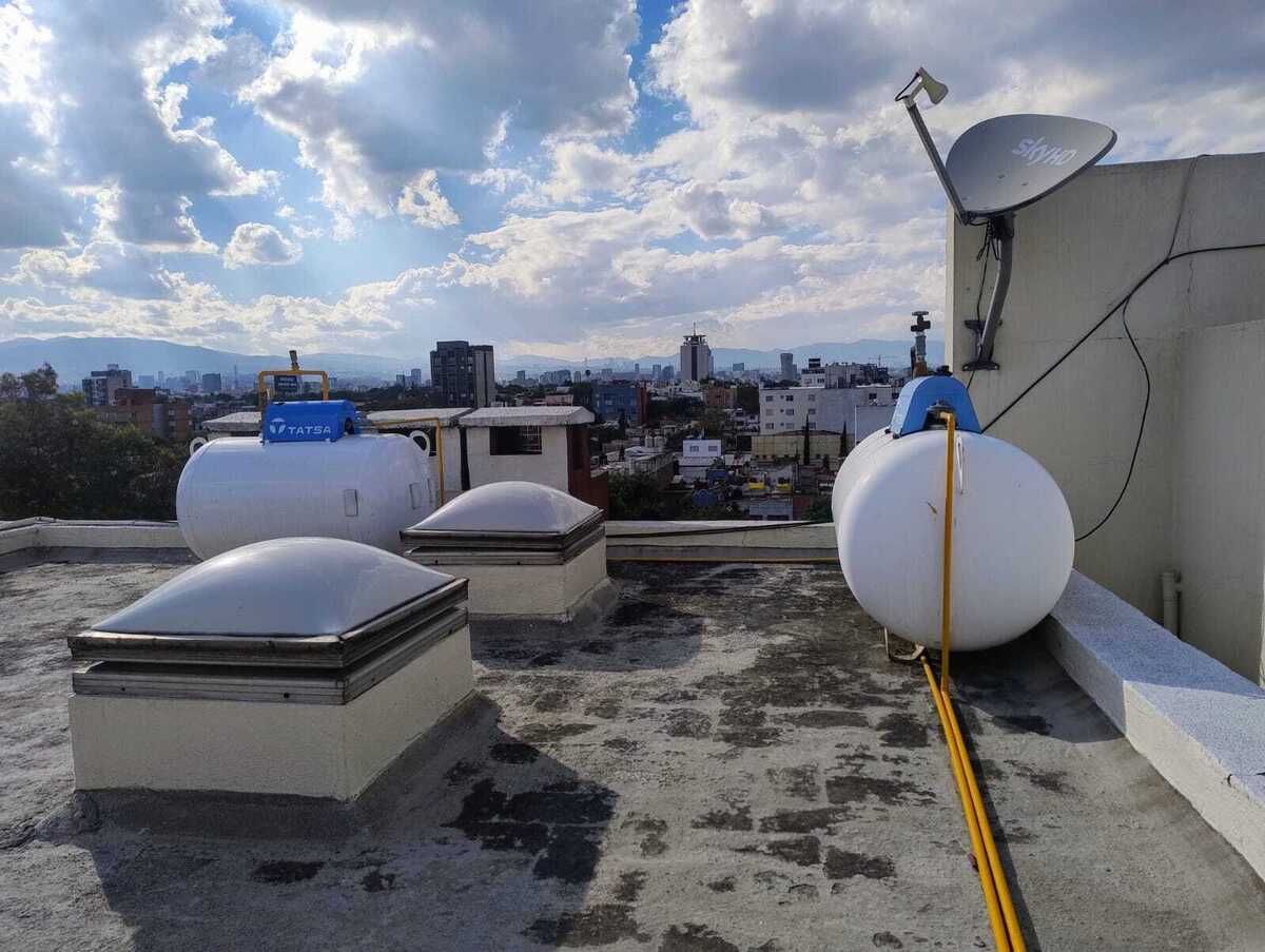 27 de 29: Gas estacionario