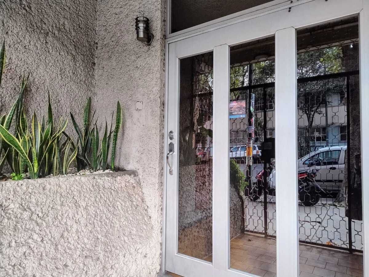 2 de 29: Acceso al edificio