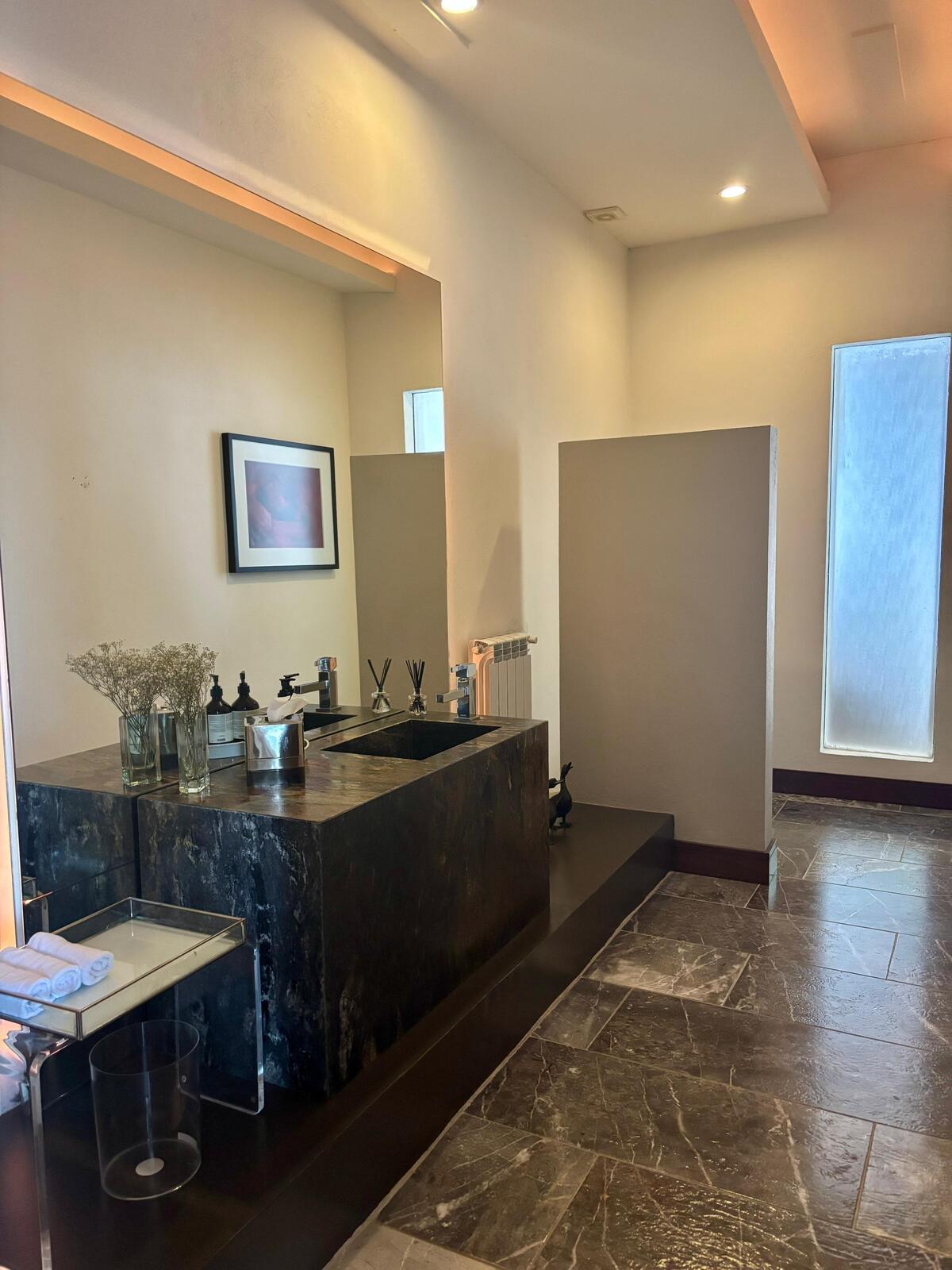 10 of 26: Baño visitas