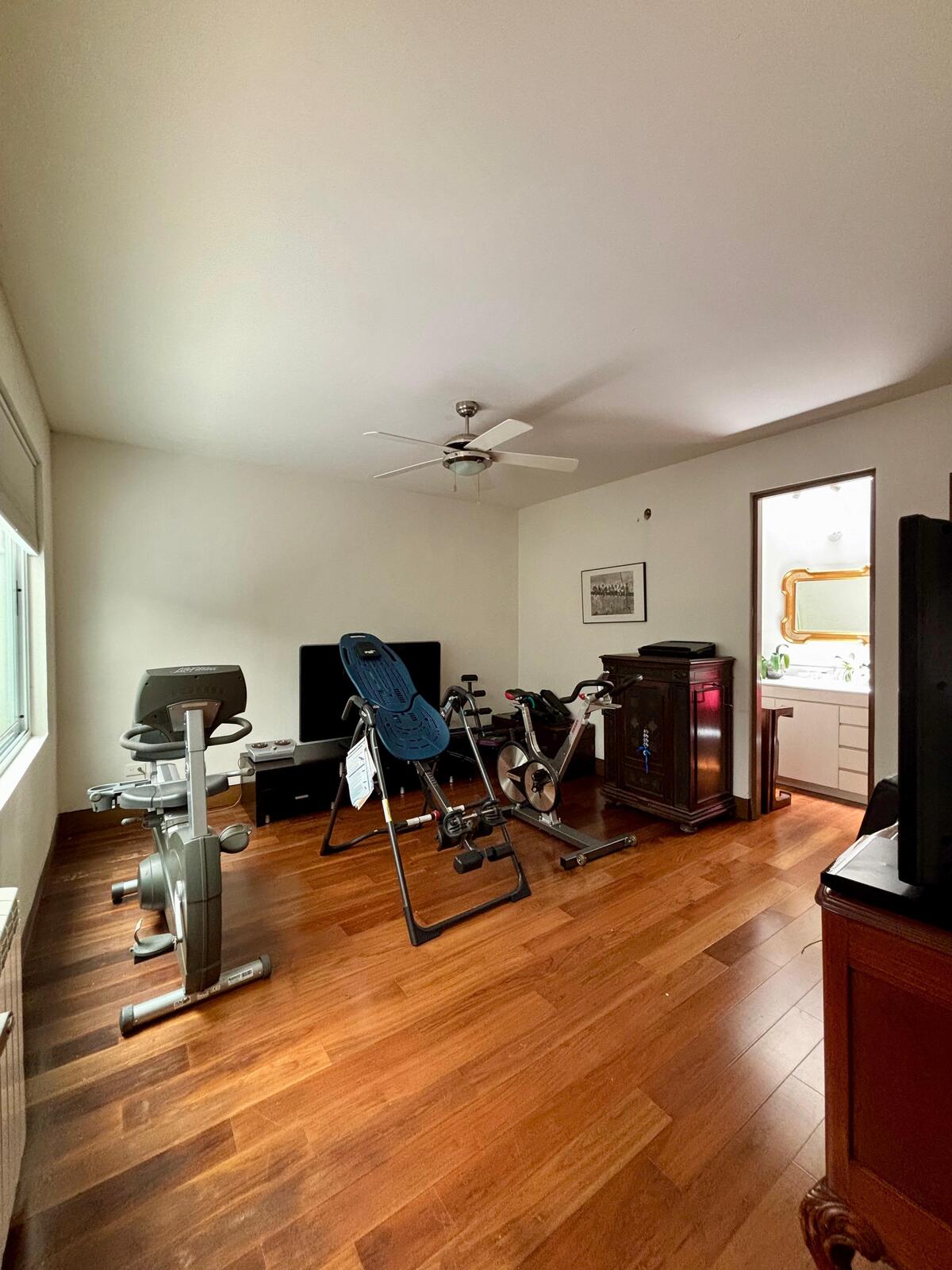 18 of 26: Recámara 3/ gym