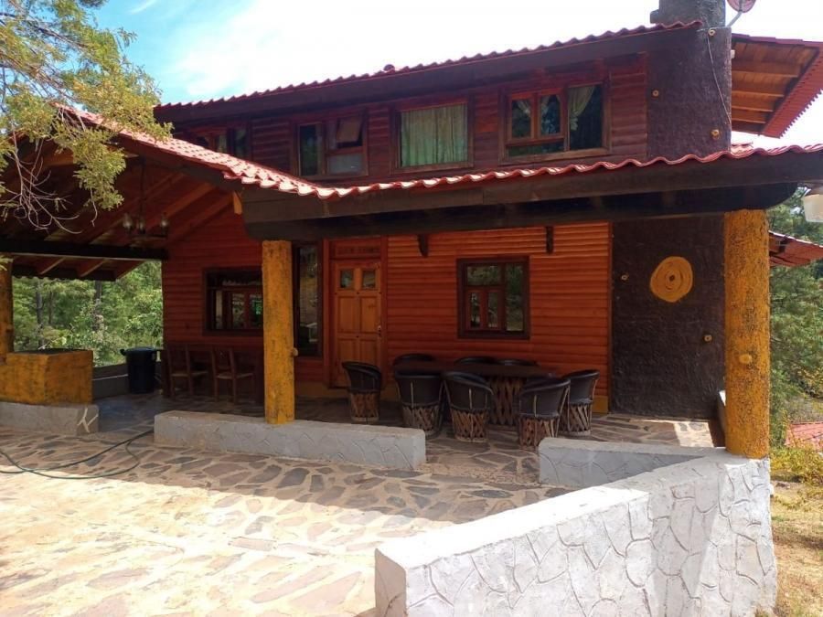 4 de 38: Cabaña 1 Fachada