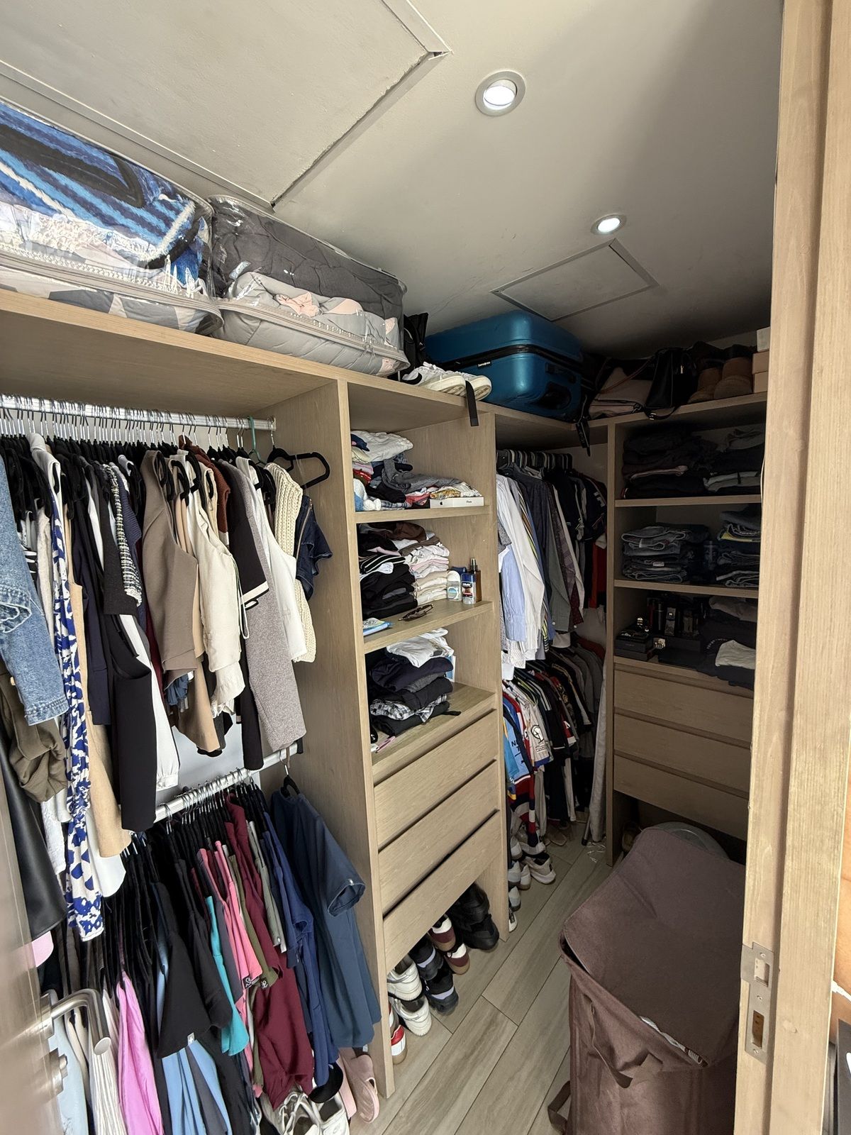 13 de 22: walking closet