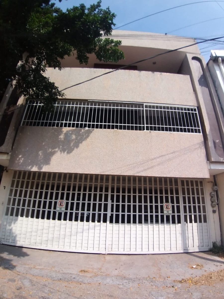 3 de 6