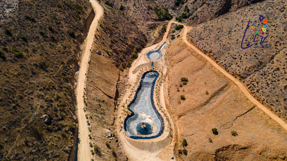 14 of 33: Lago artificial (Avance de obra)