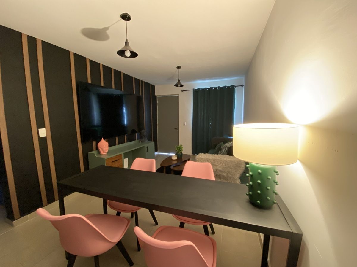 6 of 18: Comedor