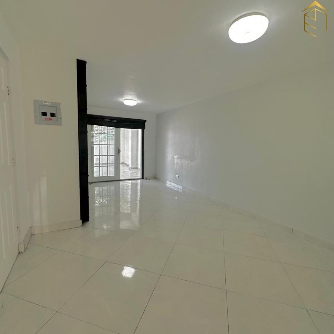 2 of 8: sala