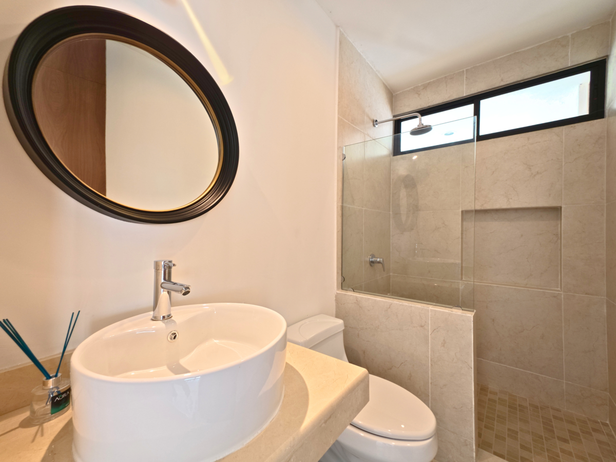 7 de 15: Baño de Visitas