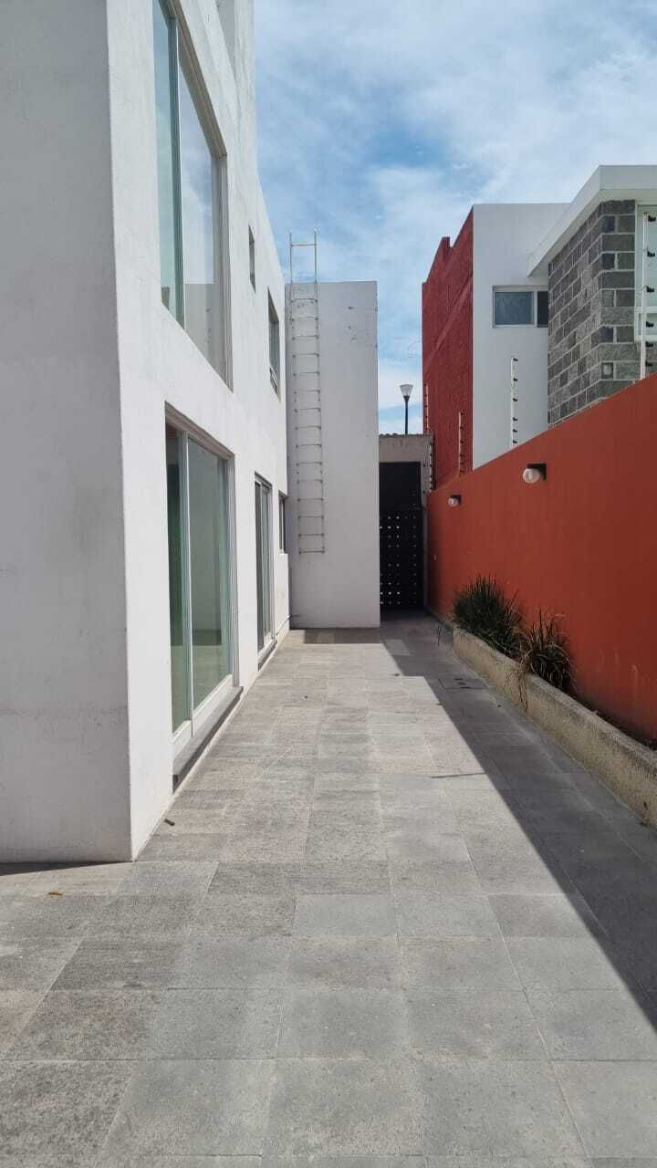 8 de 23