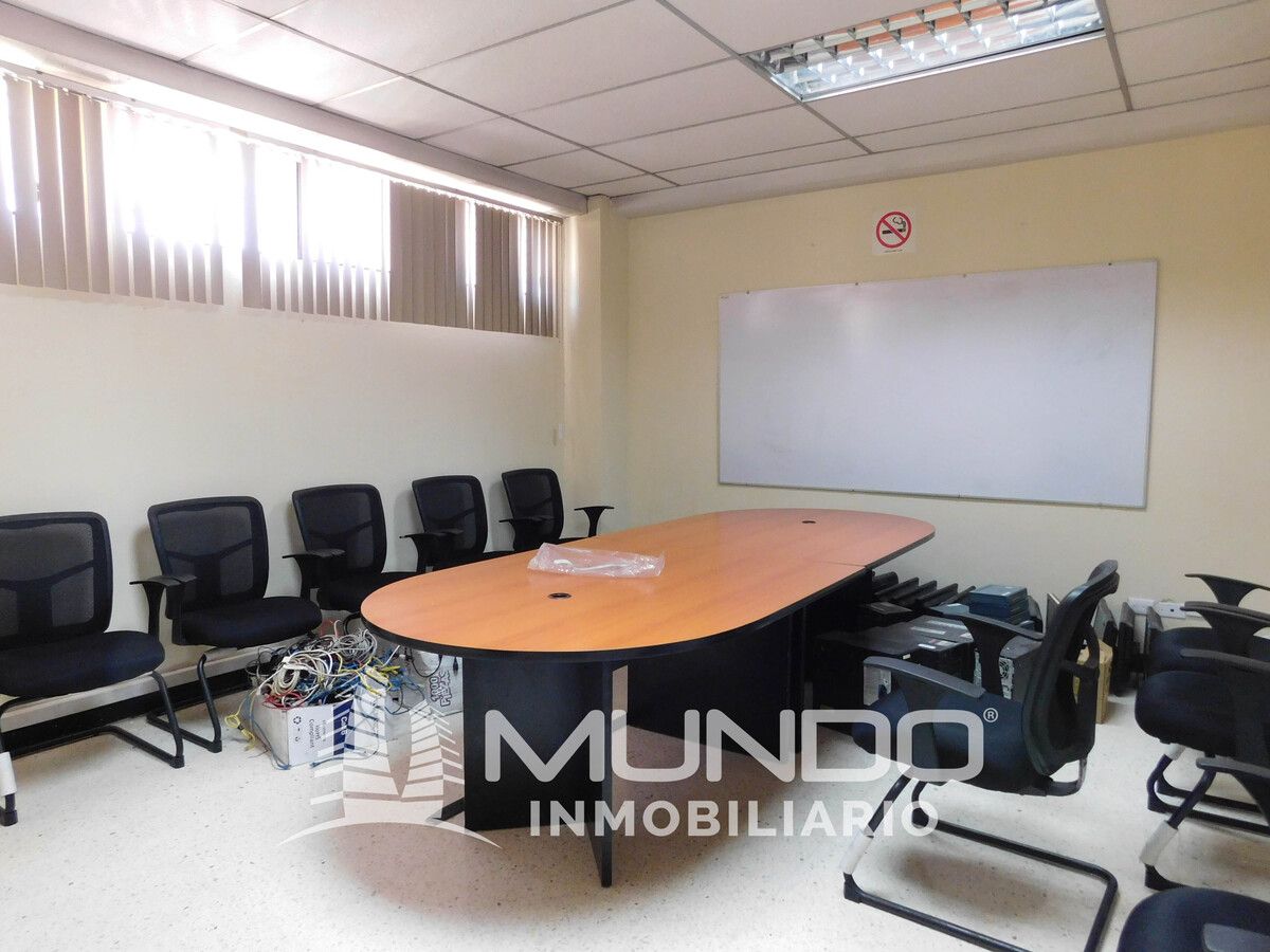 9 de 14: Sala de reuniones