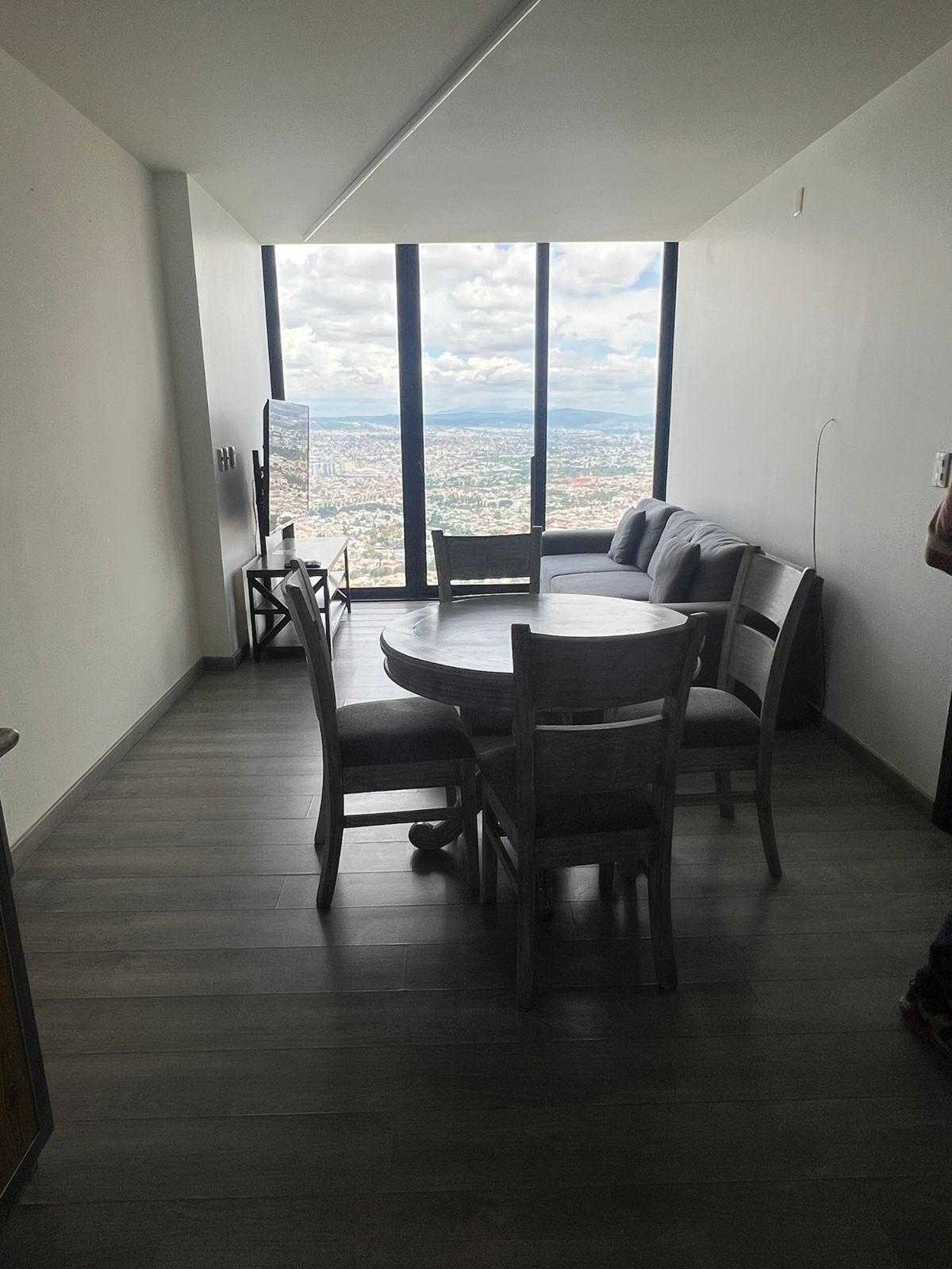2 de 9: Sala / Comedor